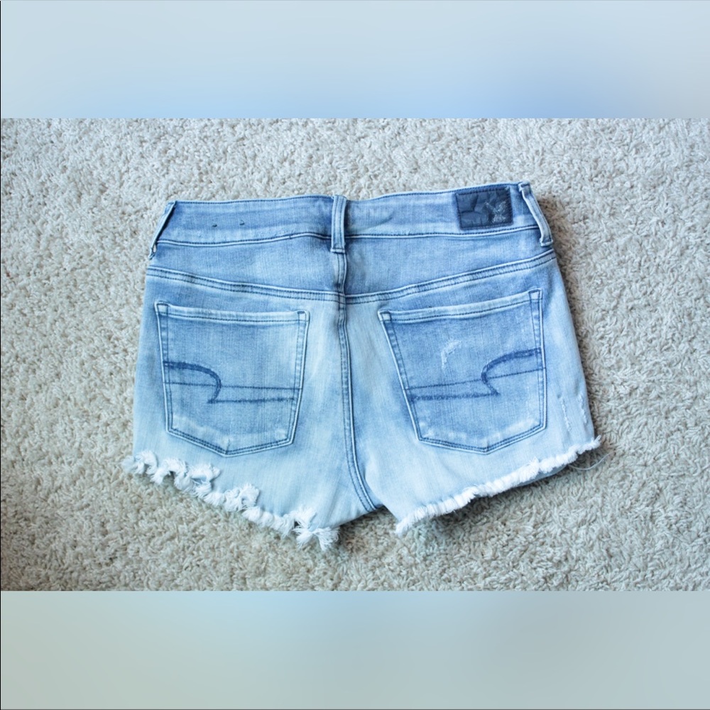 Size 4, American Eagle shorts - Picture 2 of 2
